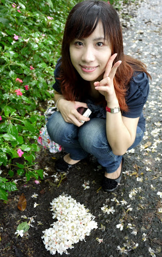 Julia Yang Photo 11