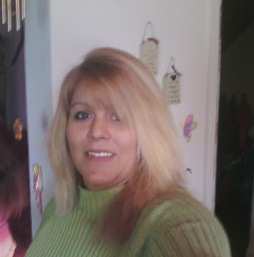 Amy Dyer Photo 11