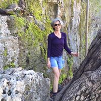 Suzanne Richards Photo 32