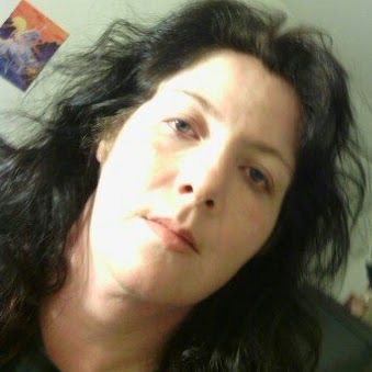 Catherine Perry Photo 35