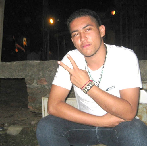 Andres Zapata Photo 13