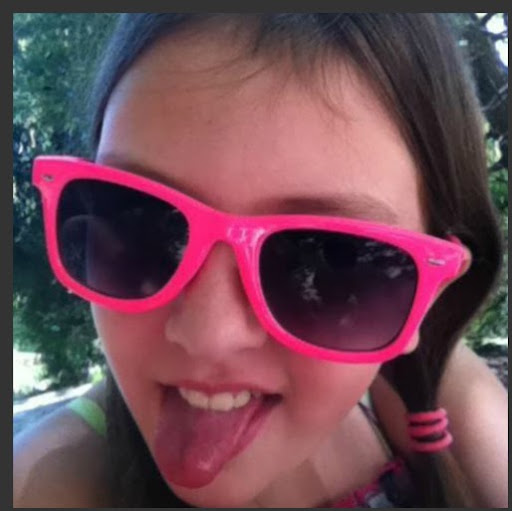 Alyssa Compton Photo 5