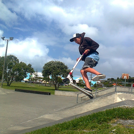 Sam Garrett Photo 43