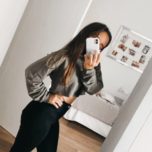 Sara Lora Photo 10