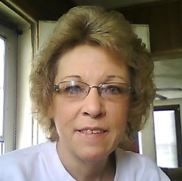 Julie Isbell Photo 27