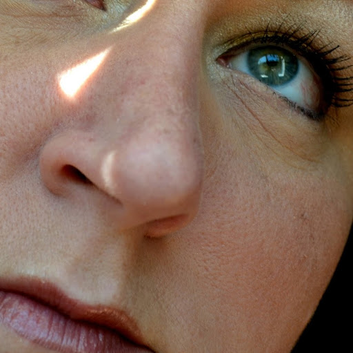 Robyn Hurst Photo 26