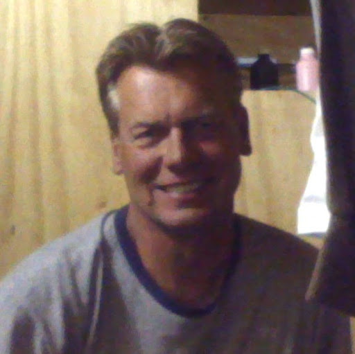 Kenny Matthews Photo 38