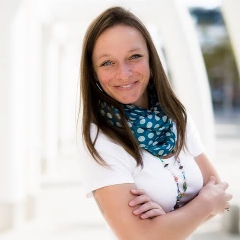 Kristin White Photo 33