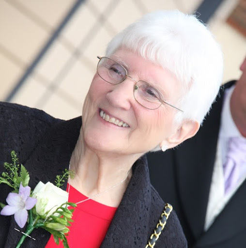 Jennie Robbins Photo 23