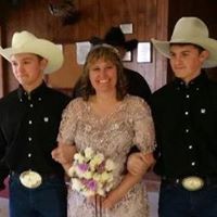 Tammy Elliott Photo 27