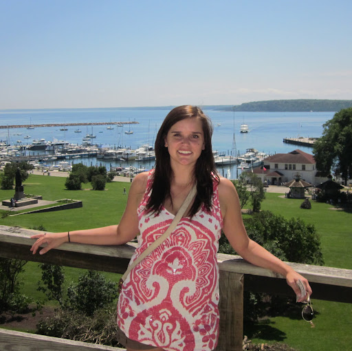 Brittany Lynch Photo 12