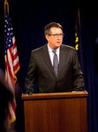 Jeffrey Ellis Photo 10