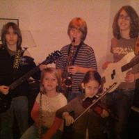 Amy Hooper Photo 8