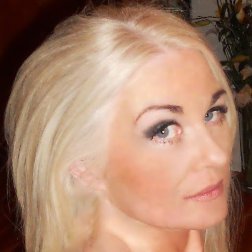 Linda Gunn Photo 38