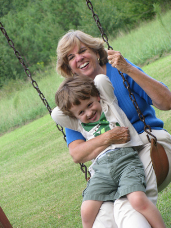 Linda Hindman Photo 15