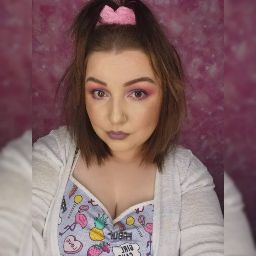 Lily Mitchell Photo 6