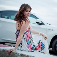 Emilee Holmes Photo 1