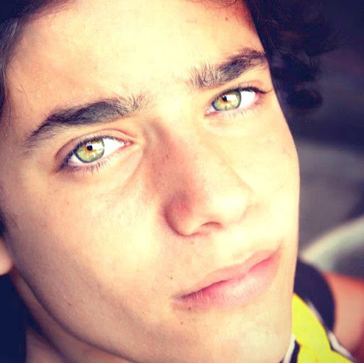 Santiago Angulo Photo 25