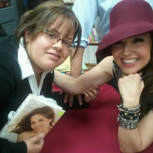 Jacqueline Cruz Photo 11