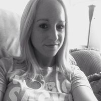 Sarah Locker Photo 27