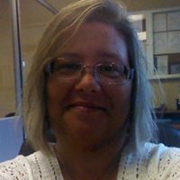 Kelly Hampton Photo 27
