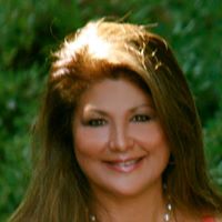 Donna Forsyth Photo 18