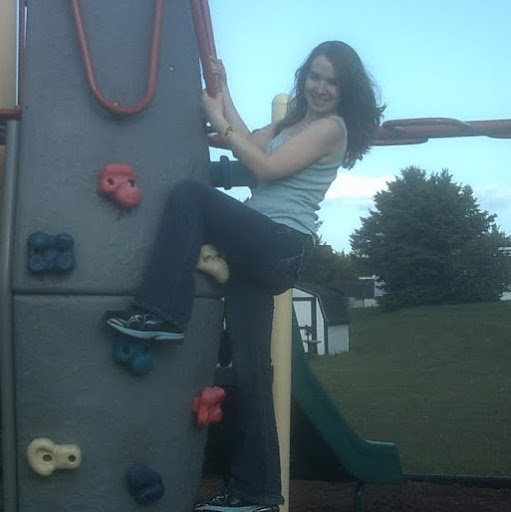 Sarah Delong Photo 26