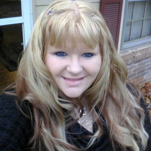 Christa Hall Photo 34