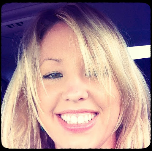 Amanda Hurst Photo 10
