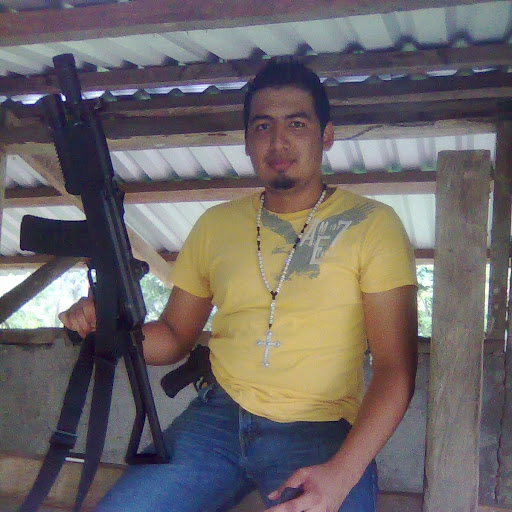 Moises Henriquez Photo 6