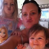 Traci Robertson Photo 18