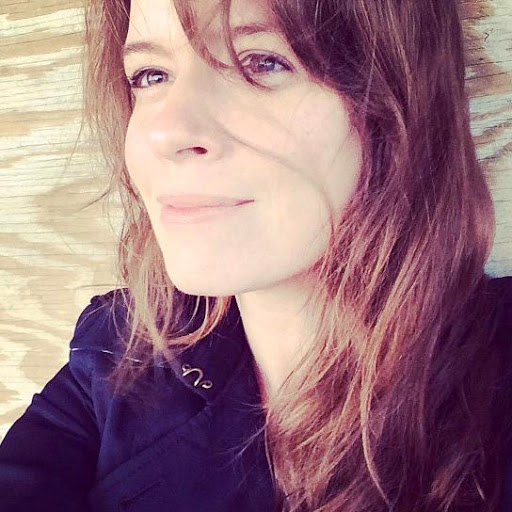 Amanda Williams Photo 26