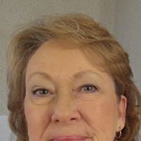 Anna Phillips Photo 25