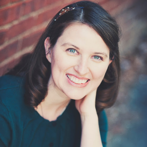 Catherine Larson Photo 38