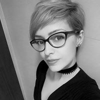 Andreea Varga Photo 10