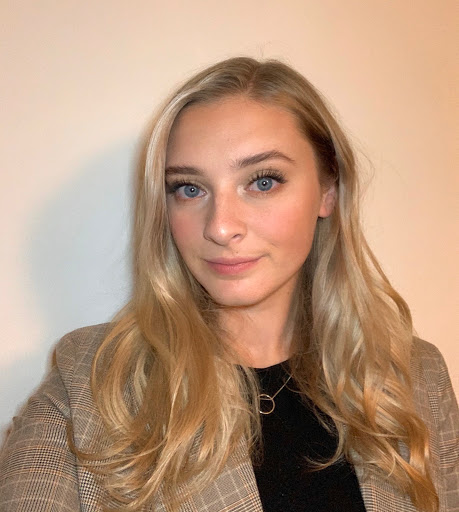 Amber Lowe Photo 20
