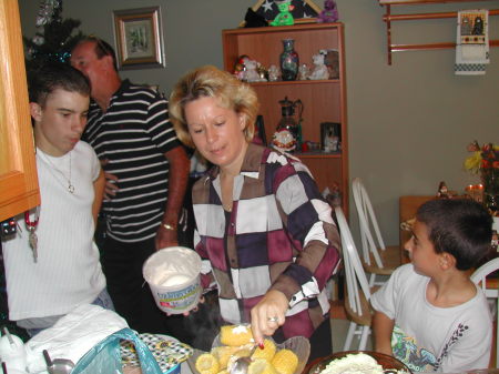 Kathy Archer Photo 9