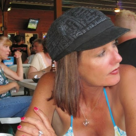 Kim Downing Photo 17