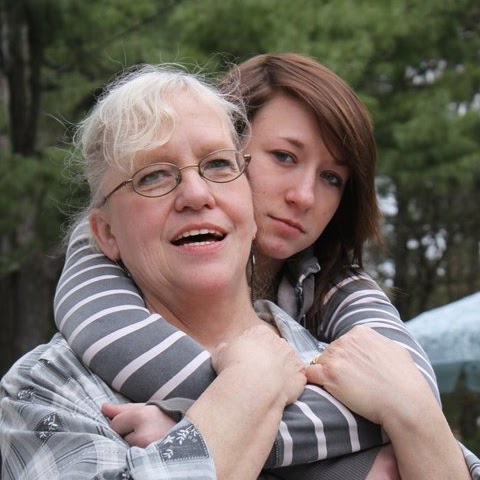 Linda Swain Photo 31