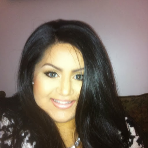 Elaine Day Photo 9