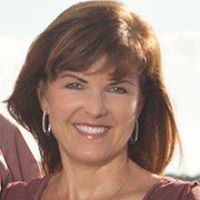Elizabeth Hudson Photo 6
