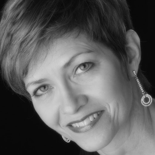 Diane Hogan Photo 1