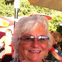 Joan Wells Photo 26