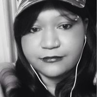 Maxine Tyler Photo 20