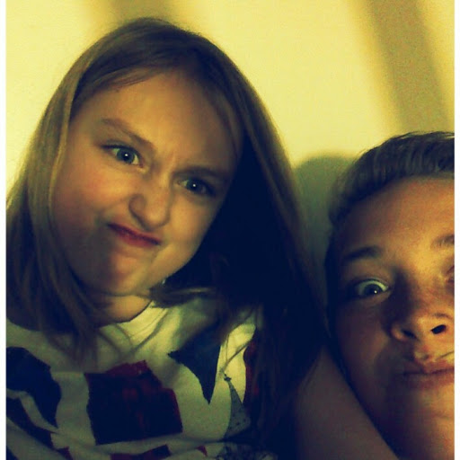 Tammy Hardy Photo 21