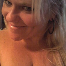 Angela Ware Photo 16