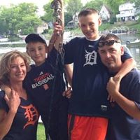 Lisa Theriault Photo 13
