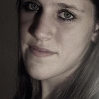 Suzanne Power Photo 16