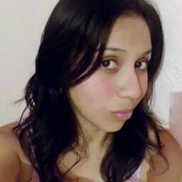Ana Robles Photo 20