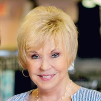 Clara Robbins Photo 16